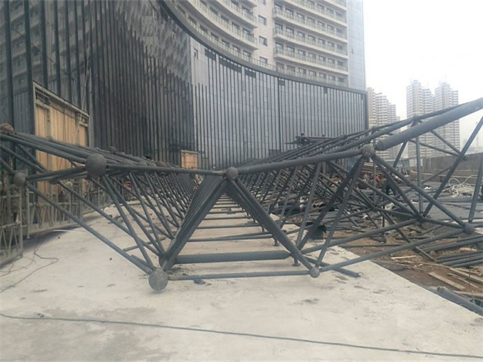 徐汇万豪酒店雨棚网架